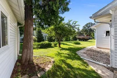 906 Grand Street, Oshkosh, WI 54901 - Photo 57