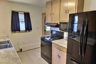 1614 Arizona St, Oshkosh, WI 54902 - Photo 5