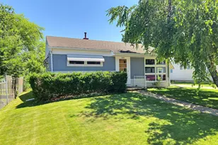 1614 Arizona St, Oshkosh, WI 54902 - Photo 1
