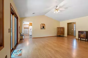 429 Jackson St, Oconto, WI 54153 - Photo 9