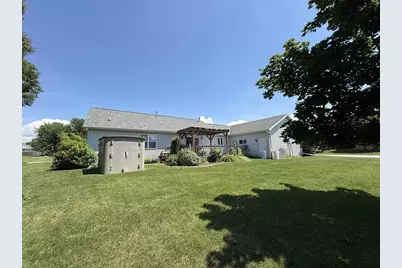 420 Longwood Lane, Wrightstown, WI 54180 - Photo 3