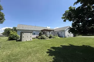 420 Longwood Ln, Wrightstown, WI 54180 - Photo 3