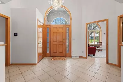 220 E Falcon Hill Way, Green Bay, WI 54302 - Photo 3