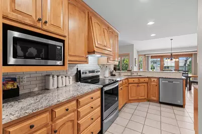 220 E Falcon Hill Way, Green Bay, WI 54302 - Photo 19
