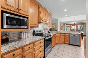 220 E Falcon Hill Way, Green Bay, WI 54302 - Photo 19