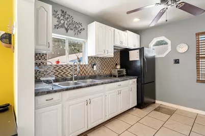 1706 Smith Street, Green Bay, WI 54302 - Photo 11