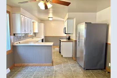 1137 W Roberts Avenue, Appleton, WI 54914 - Photo 9