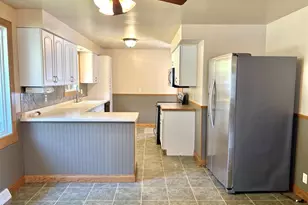 1137 W Roberts Ave, Appleton, WI 54914 - Photo 9