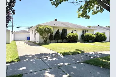 1137 W Roberts Avenue, Appleton, WI 54914 - Photo 1