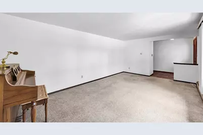 2786 Otto Court, Green Bay, WI 54313 - Photo 9