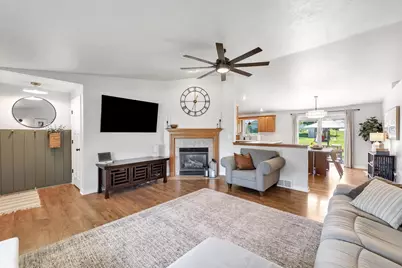 3766 Sandpiper Way, Green Bay, WI 54311 - Photo 5