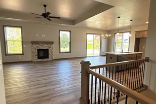 N8049 Oakwood Dr, Sherwood, WI 54169 - Photo 9