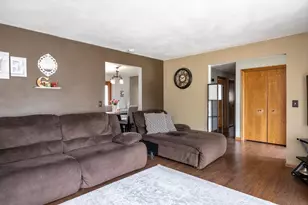 1006 Woodland Ct, Kaukauna, WI 54130 - Photo 5