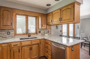 1006 Woodland Ct, Kaukauna, WI 54130 - Photo 7