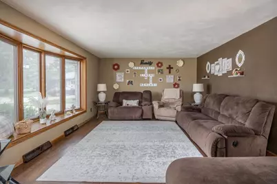 1006 Woodland Court, Kaukauna, WI 54130 - Photo 3