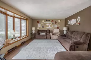 1006 Woodland Ct, Kaukauna, WI 54130 - Photo 3