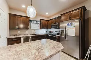 320D E Evergreen Dr, Kaukauna, WI 54130 - Photo 5