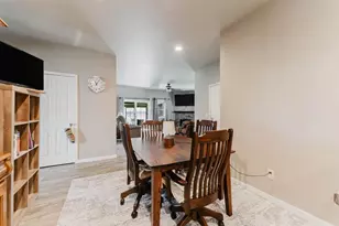 320D E Evergreen Dr, Kaukauna, WI 54130 - Photo 9