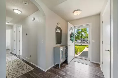 1028 Durham Lane, Menasha, WI 54952 - Photo 3
