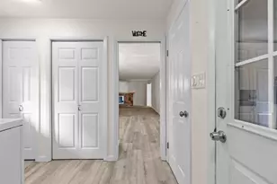 W6425 Lakeview Ct, Menasha, WI 54952 - Photo 27
