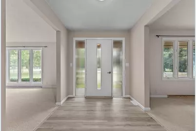 W6425 Lakeview Court, Menasha, WI 54952 - Photo 5