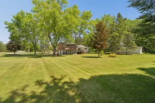 2241 Wallace Lake Rd, West Bend, WI 53090 - Photo 17