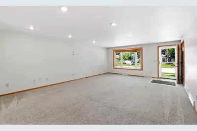 921 Outward Avenue, De Pere, WI 54115 - Photo 5
