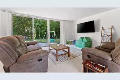 1004 W Crescent Drive, Manitowoc, WI 54220 - Photo 13