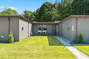 1004 W Crescent Dr, Manitowoc, WI 54220 - Photo 3