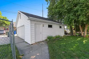 306 W 6th St, Kaukauna, WI 54130 - Photo 7