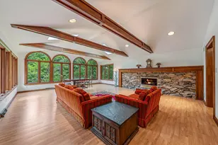 W270S3575 Oak Knoll Dr, Waukesha, WI 53189 - Photo 9