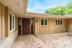 W270S3575 Oak Knoll Dr, Waukesha, WI 53189 - Photo 3