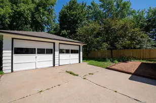 1634 Burdick St, Oshkosh, WI 54901 - Photo 17