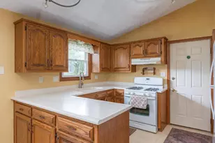 3123 W Hiawatha Dr, Appleton, WI 54914 - Photo 3