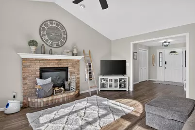 1229 Appleton Street, Menasha, WI 54952 - Photo 9