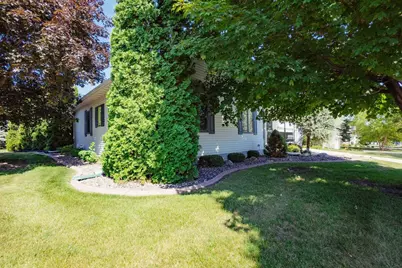8 Hampton Court, Fond du Lac, WI 54935 - Photo 39