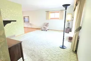 8830 W Greenwood Terrace, Milwaukee, WI 53224 - Photo 5