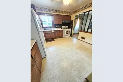 8830 W Greenwood Terrace, Milwaukee, WI 53224 - Photo 7