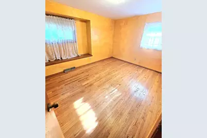 8830 W Greenwood Terrace, Milwaukee, WI 53224 - Photo 11