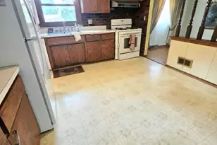 8830 W Greenwood Terrace, Milwaukee, WI 53224 - Photo 7