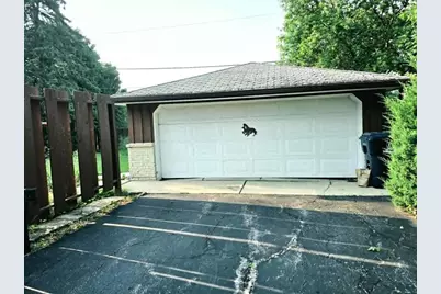 8830 W Greenwood Terrace, Milwaukee, WI 53224 - Photo 3