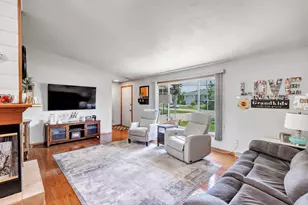 3659 VanLaanen Rd, Green Bay, WI 54311 - Photo 11