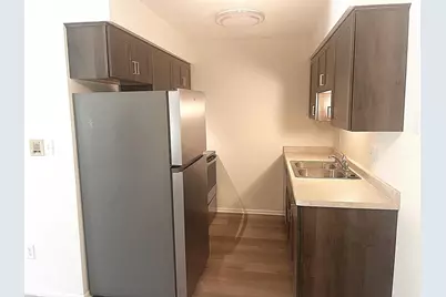 121 W North Street #27, Waukesha, WI 53188 - Photo 3