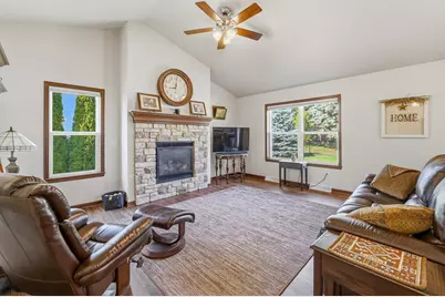 502 Leona Way, Oakfield, WI 53065 - Photo 5
