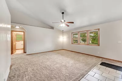 3533 Leeds Castle Drive, Green Bay, WI 54313 - Photo 5