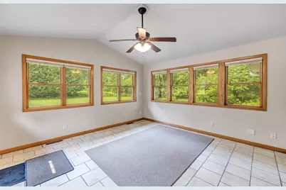 3533 Leeds Castle Drive, Green Bay, WI 54313 - Photo 11