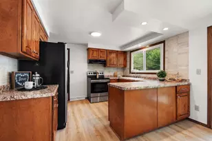 224 S Telulah Ave, Appleton, WI 54915 - Photo 9
