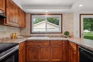 224 S Telulah Ave, Appleton, WI 54915 - Photo 13