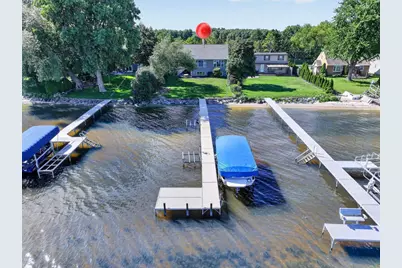 4666 Island View Drive, Oshkosh, WI 54901 - Photo 9