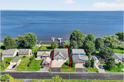 4666 Island View Drive, Oshkosh, WI 54901 - Photo 5